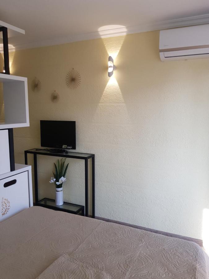 Relax Samtredia Exterior foto